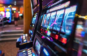 Người chơi Việt Nam tham gia Live Casino trực tuyến trên điện thoại tại ma 88